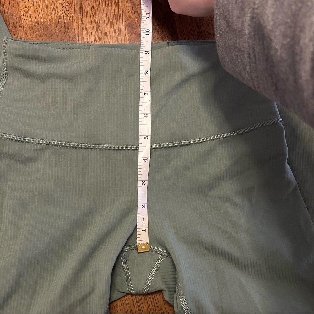 Lululemon Wunder Train High-Rise Ribbed Tight 25" in Grey Eucalyptus Size 4 - Picture 7 of 12